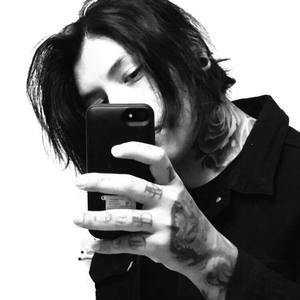 Meet your Posher, Eduardo